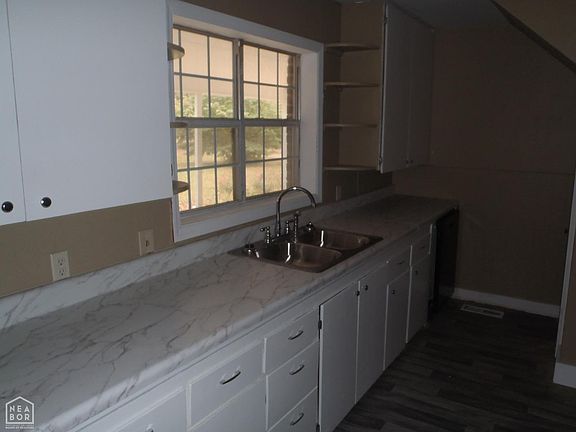 5th image of 709 Holden Ave