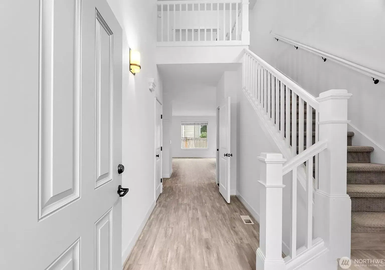 Maple Valley Retreat with High Ceilings, Finished Basement & Soaking Tub — Photo 3