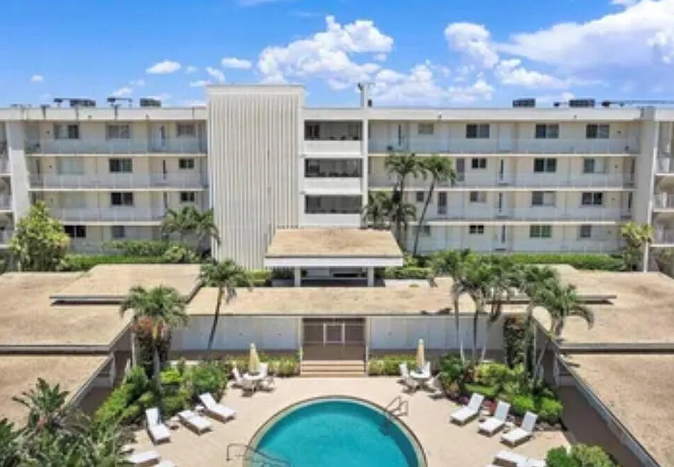 350 Beach Rd #403