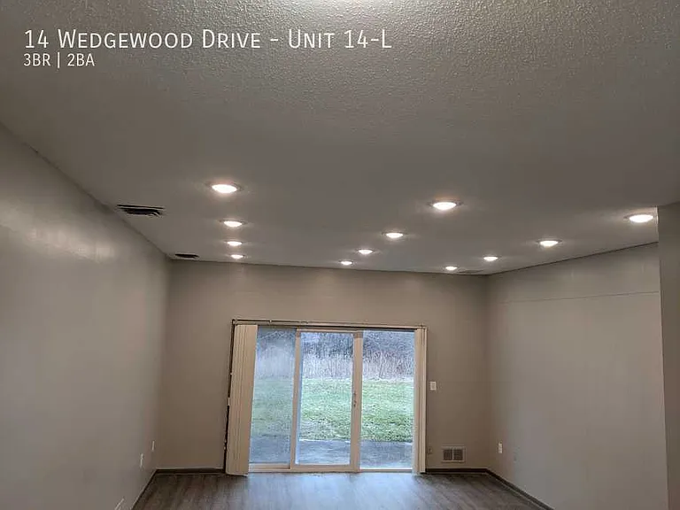 14 Wedgewood Dr #14-L — Photo 12