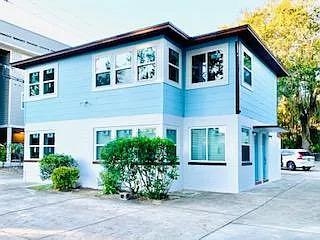 Building Photo - 922 SW 7th Ave #922