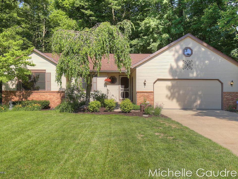 1st image of 4124 White Pine Dr