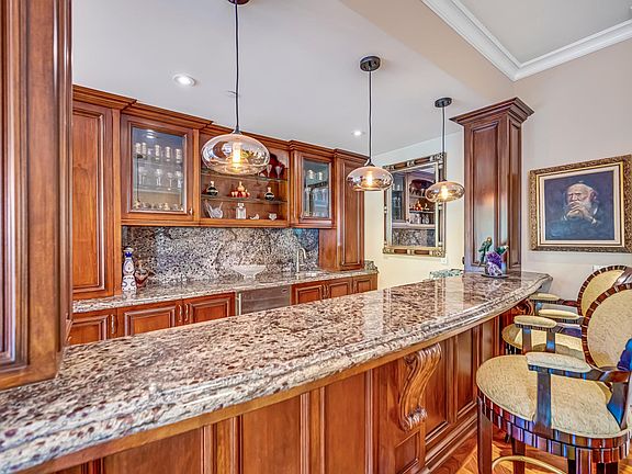 3rd image of 628 N Camden Dr
