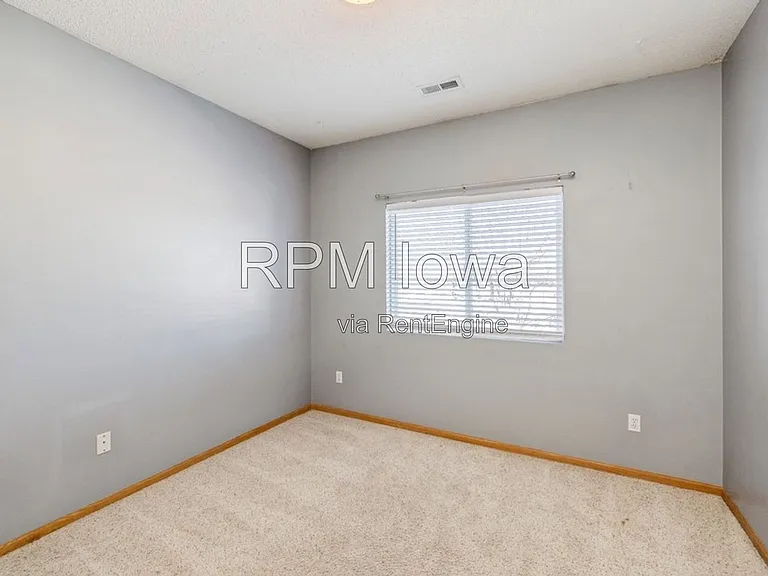 1320 SE Florence Dr #16 — Photo 8