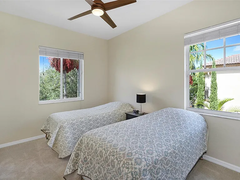 5715 NW 119th Ter — Photo 32