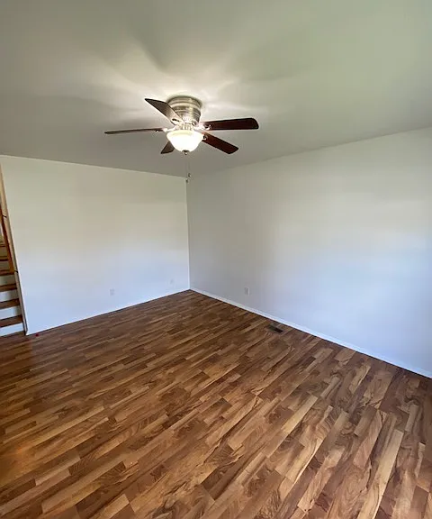 110 Teakwood Ln — Photo 5