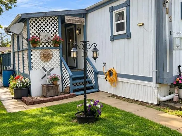 212 E Lucknow St, Veteran, AB T0C 2S0
