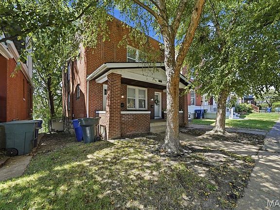 2nd image of 1127 Forest Ave