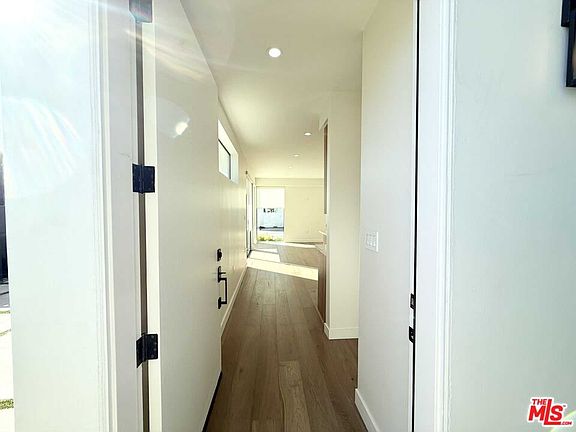 2nd image of 10475 W Olympic Blvd