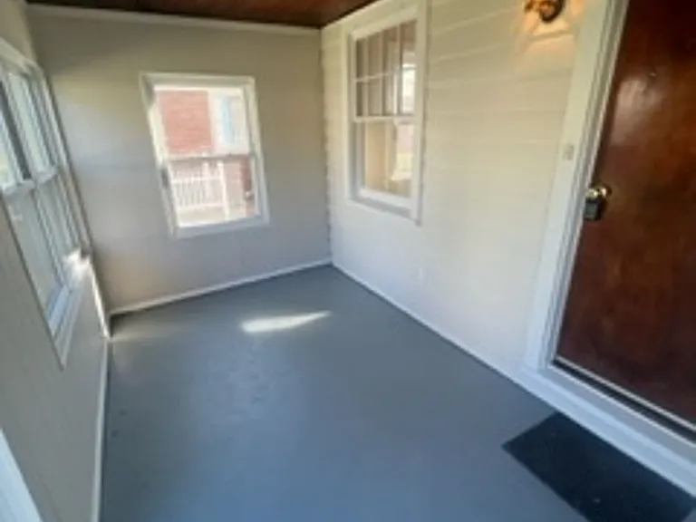 406 Wills Ave — Photo 3