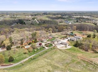 1620 London Rd, Mooresville, NC 28115