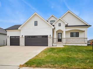 2422 SE 5th St, West Des Moines, IA 50265