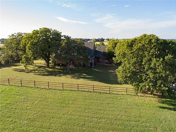 3rd image of 452 County Road 3340