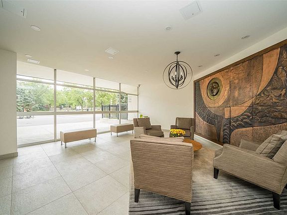 3rd image of 120 Dundalk Dr Penthouse 7