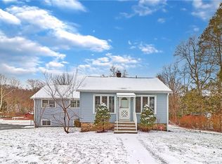 43 Christian Rd, Middlebury, CT 06762