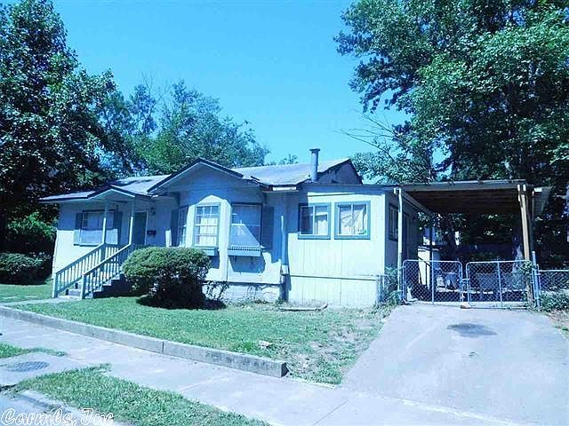 2nd image of 218 Charteroak St