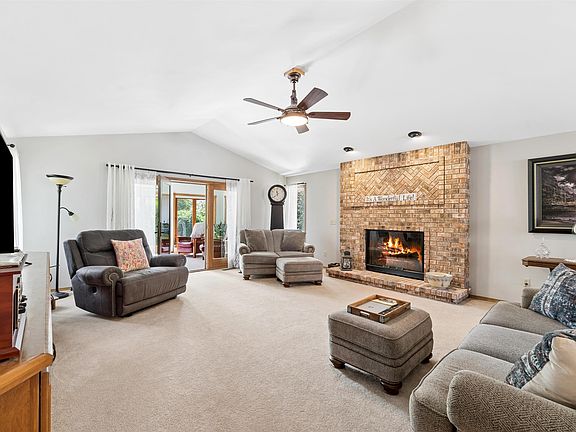 4th image of 1337 Orchard Ct
