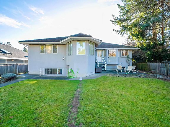 3rd image of 4837 8a Ave