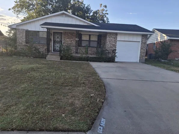 5820 NW Dearborn Ave, Lawton, OK 73505