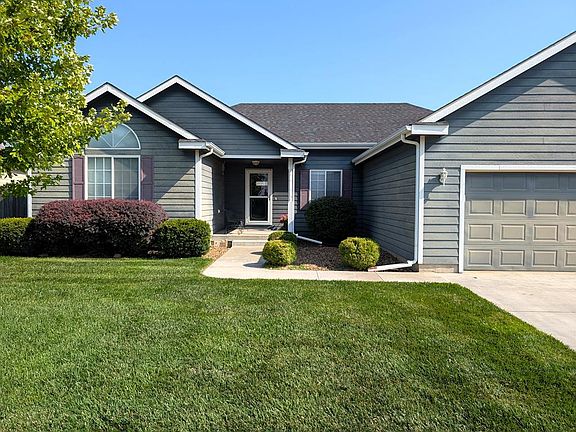 2nd image of 657 Joanie Ln
