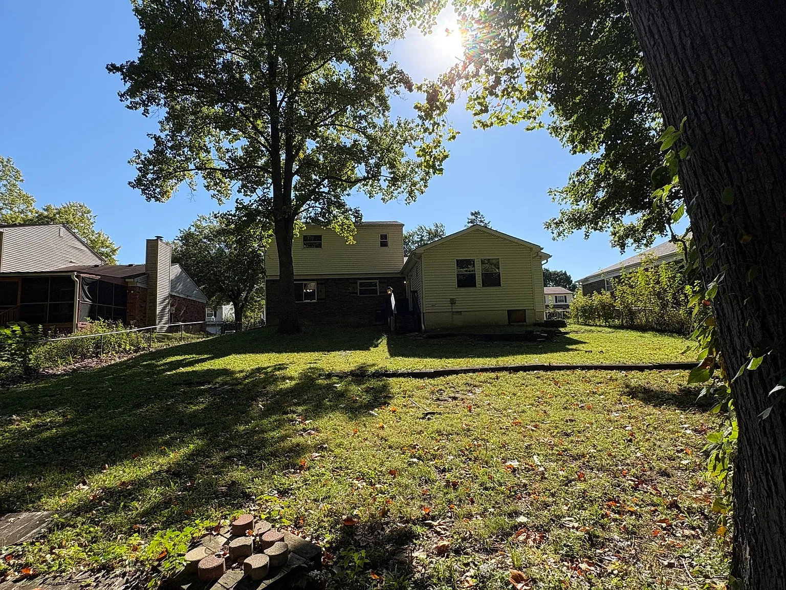 4 bed, 2.5 bath, 1965 sqft, $1,700 — Photo 3