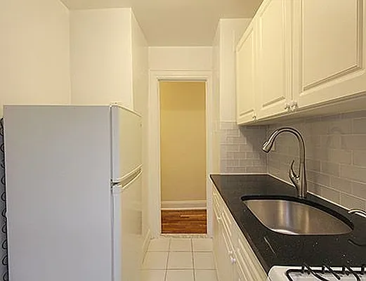 Rented by SW Queens Mezzanine | media 5