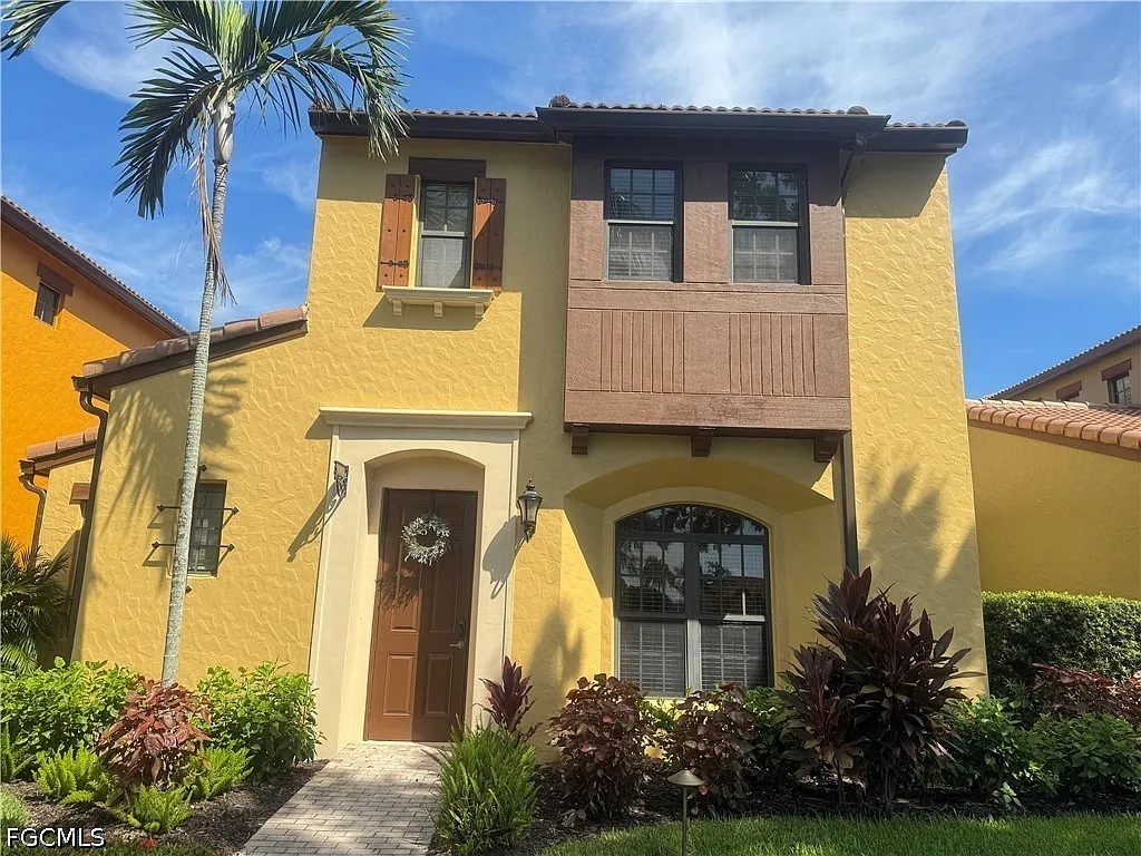 2 bed, 2.5 bath, 1480 sqft, $6,000 — Photo 3