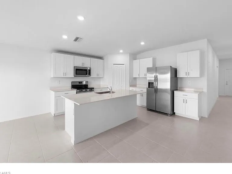 17260 Cantu Ct — Photo 2