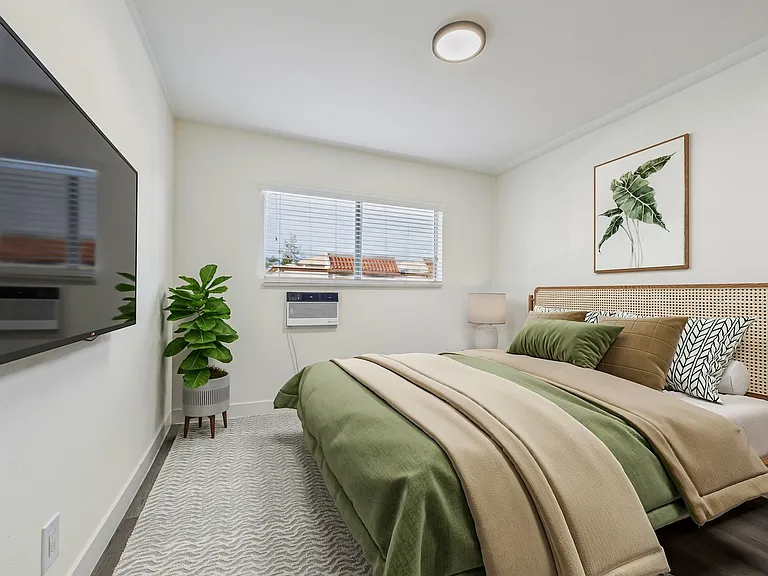 Reseda Apartments — Photo 9