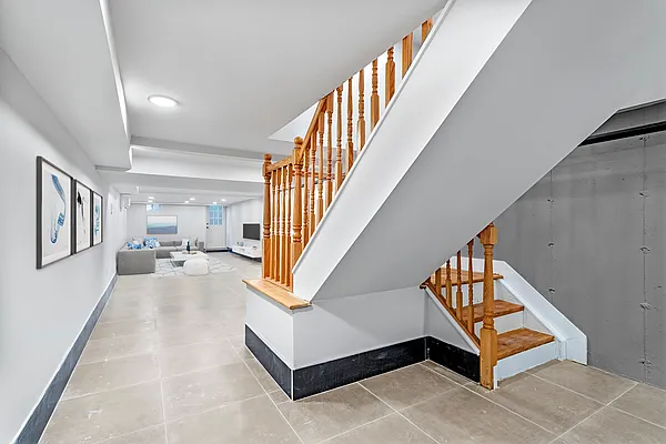 Rented by Compass | media 38