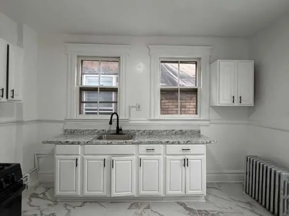 822 S 16th St, Newark, NJ