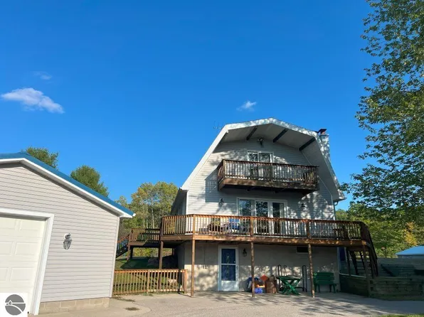 15535 120th Ave, Rodney, MI 49342