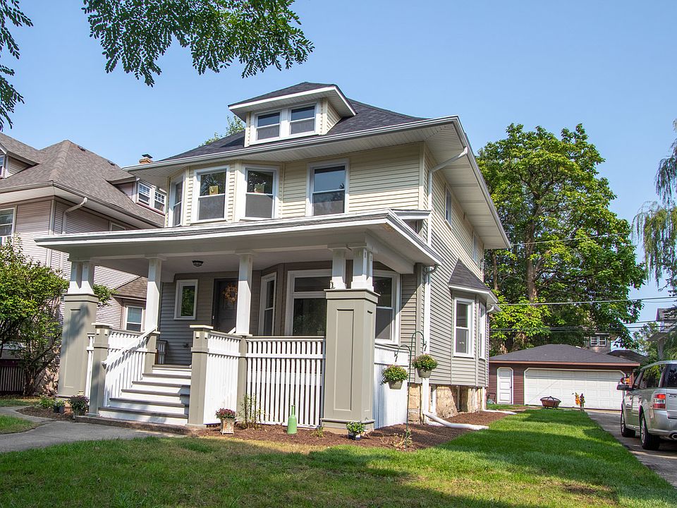 1st image of 628 S Elmwood Ave