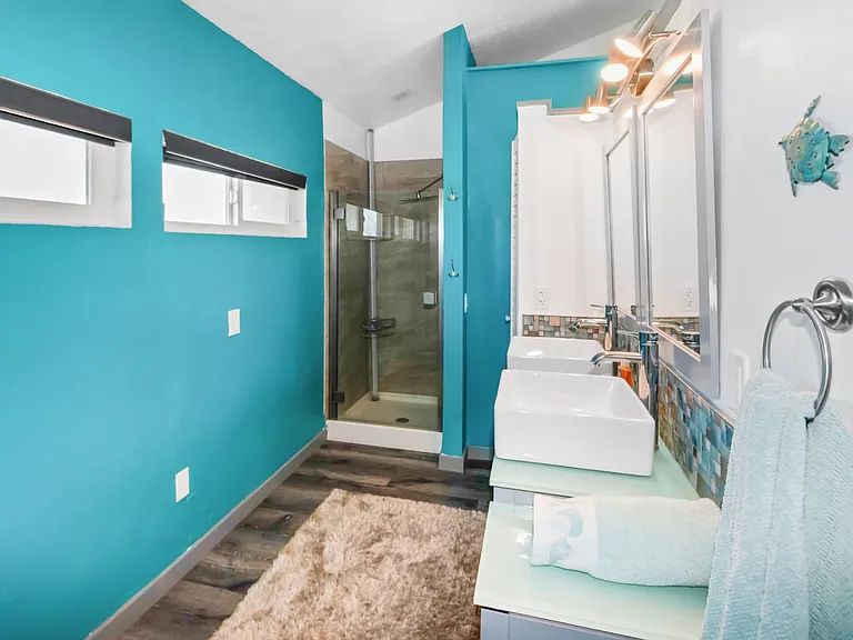 706 Ocean Lane — Photo 18