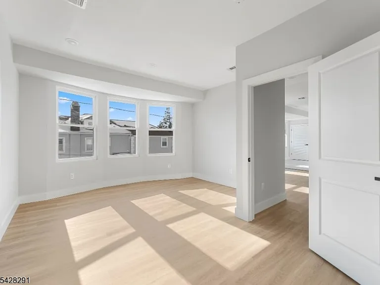 977 Sanford Ave #2 — Photo 11