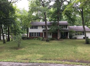 8233 Park Ridge Dr, Fort Wayne, IN 46825