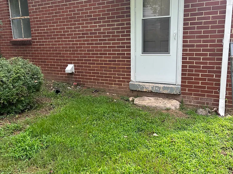 1337 Shepherd St — Photo 8
