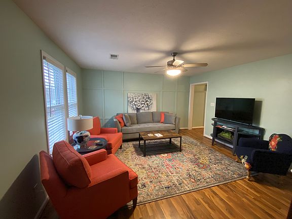 3rd image of 160 Ivy Creek Ln Unit 201