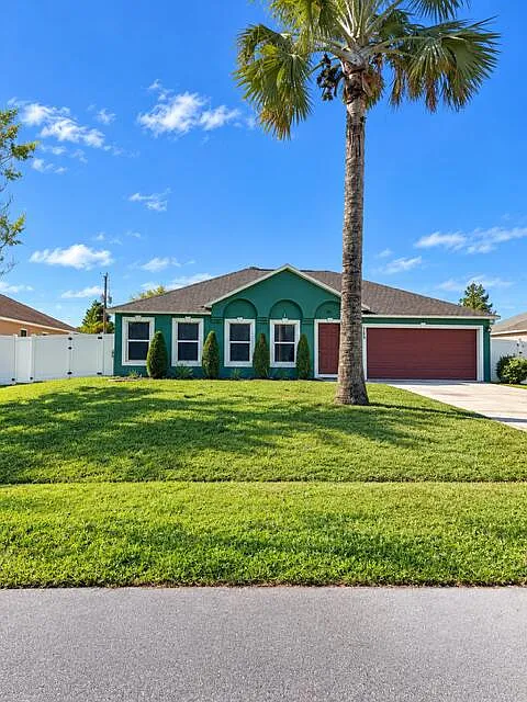 4 bed, 2.0 bath, 2108 sqft, $2,800 — Photo 2