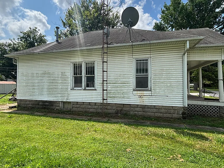 435 S Cedar St — Photo 2