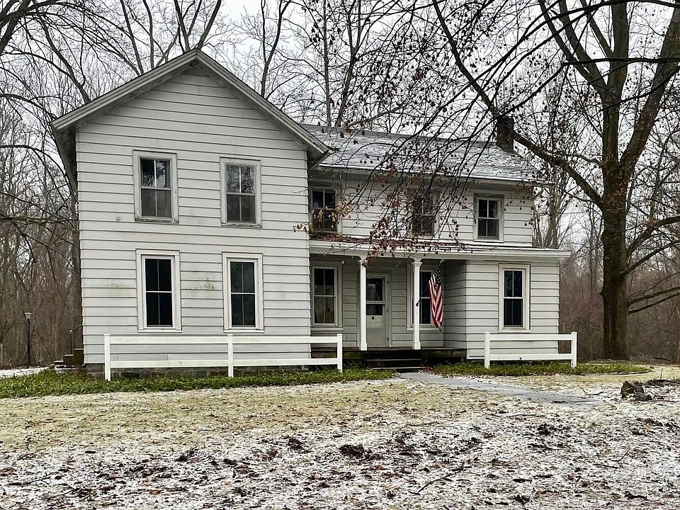 2nd image of 68061 Crooked Creek Rd