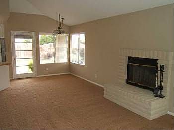 4th image of 517 Hemphill Dr