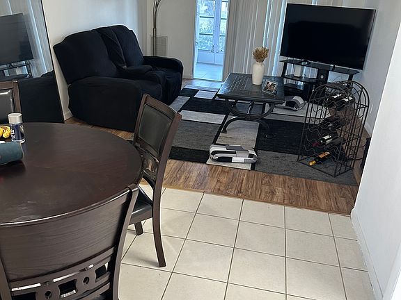 4th image of 1021 Crystal Lake Dr APT 209