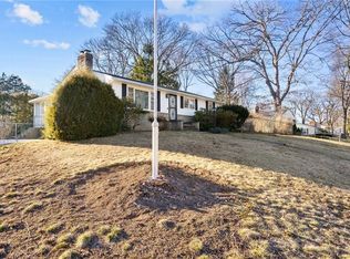 45 Becker St, Warwick, RI 02886