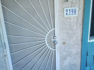 2390 Gonzaga Ln, Riverside, CA 92507