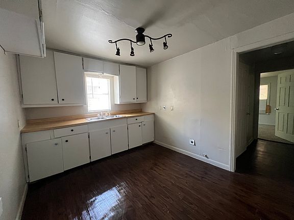 5th image of 2814 Elgin St #1