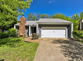 33 River Boat Dr, Saint Peters, MO 63376