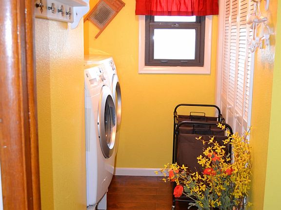 laundry/utilitie room