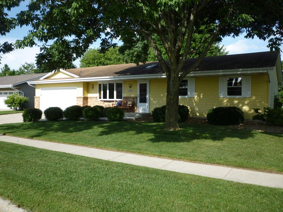1st image of W193N16063 Stonehedge Dr