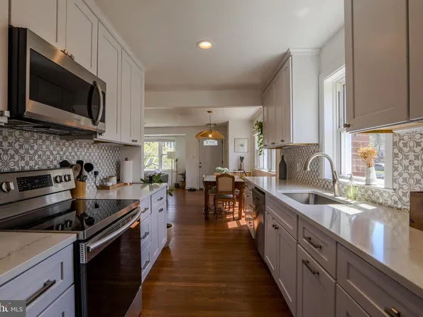 3104 Gumwood Dr, Hyattsville, MD 20783